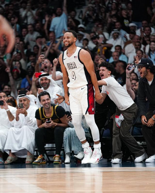 勇士球星三分绝杀，全场观众热烈欢呼，行业一直介绍你的或者完全密码.的简单介绍