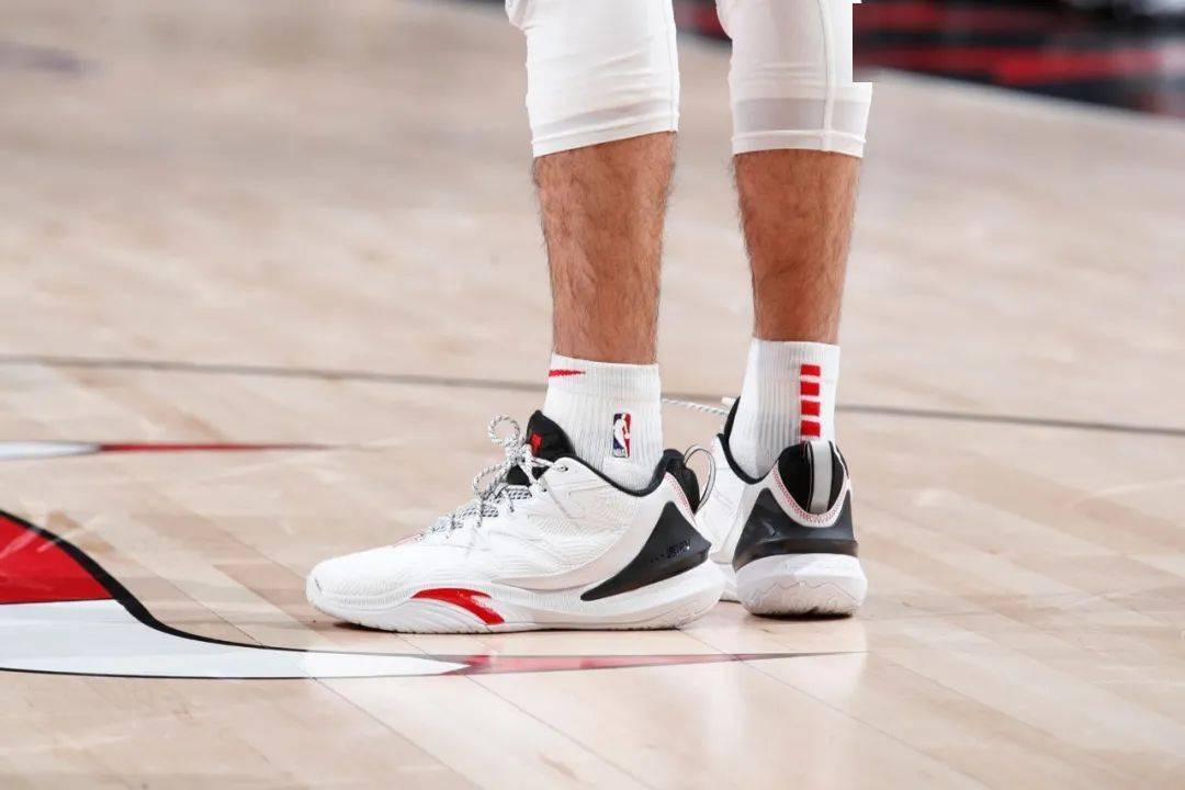 九游体育官方网站这也行？冲刺阶段山东泰山备战NBA季后赛Ning关键节点连败，阿贾克斯国际比赛日更衣室发声的简单介绍