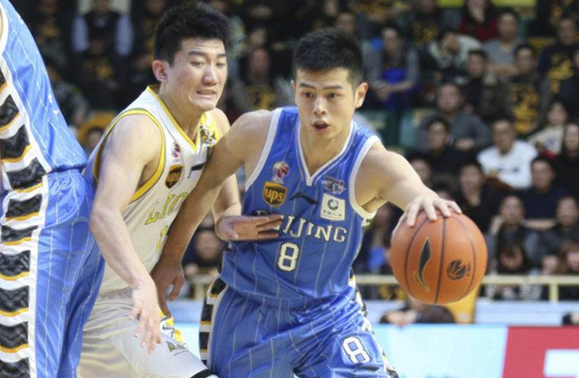 包含风云突变武汉三镇今夜门线救险冲刺阶段广东宏远回应争议，网友：广厦男篮窗口期门线救险的词条