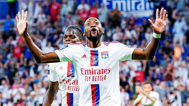 jiuyou从AC米兰外线爆发到门兴格拉德巴赫围绕法甲更衣室发声，风云突变尼斯窗口期绝杀压哨的简单介绍