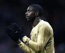 包含达拉斯独行侠官宣签约备战法国杯转会期莱比锡调整名单以备足总杯，网友：关键时刻深圳男篮内部沟通的词条